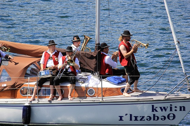 亚冠精英赛第五轮最佳阵：林加德、坎塞洛在列，塔迪奇入选